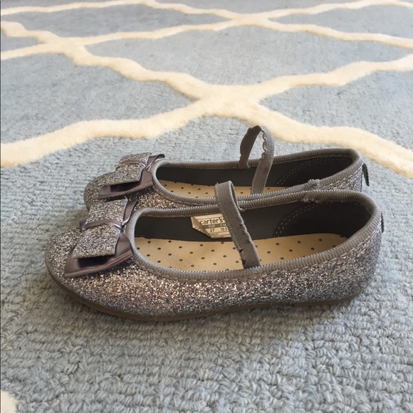 Silver ballet flats. - Picture 3 of 6